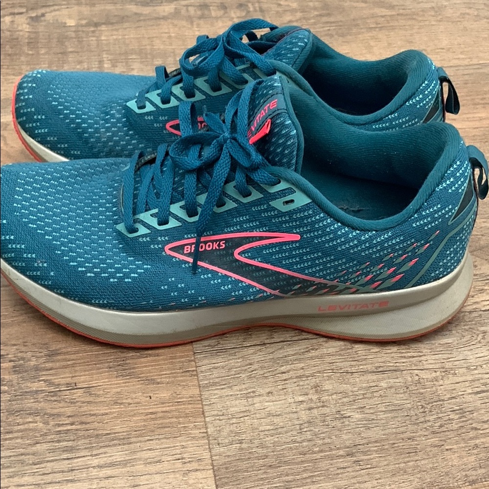 Brooks Blue Athletic Shoes Lightweight Mesh
